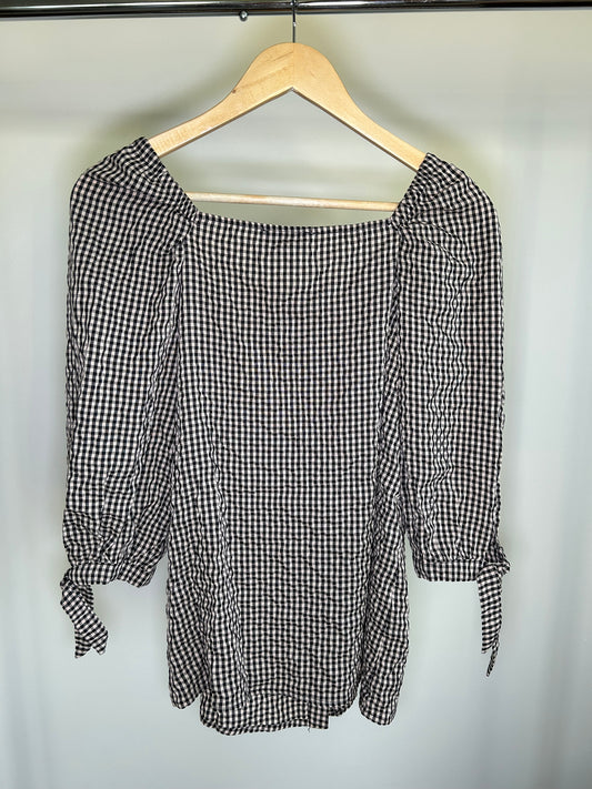 Gingham Buttoned Blouse