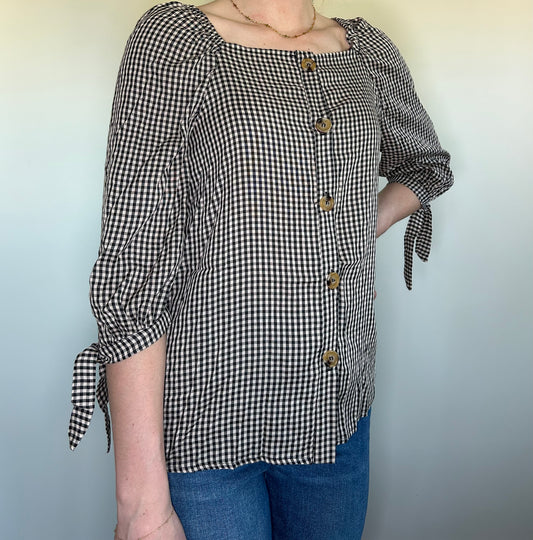 Gingham Buttoned Blouse